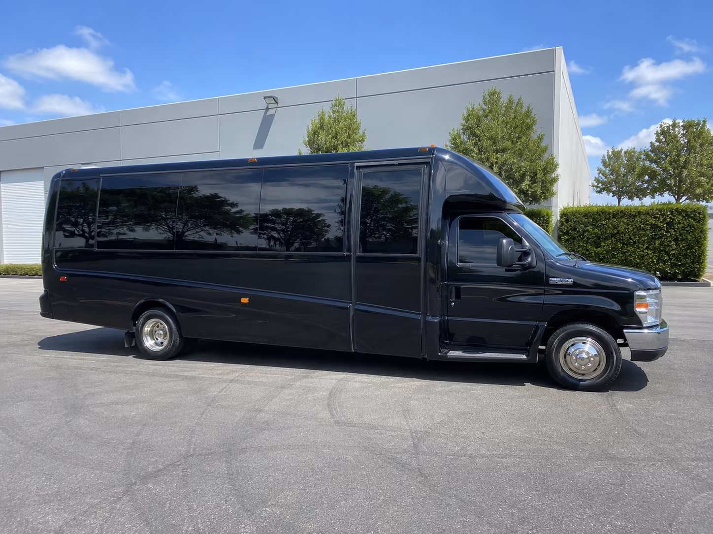 affordable new orleans prom party bus prices split across your group