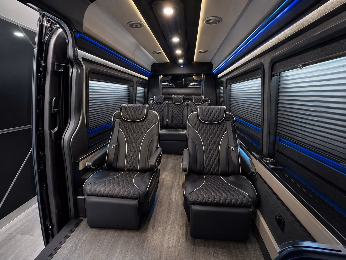 new orleans airport shuttle buses for employees