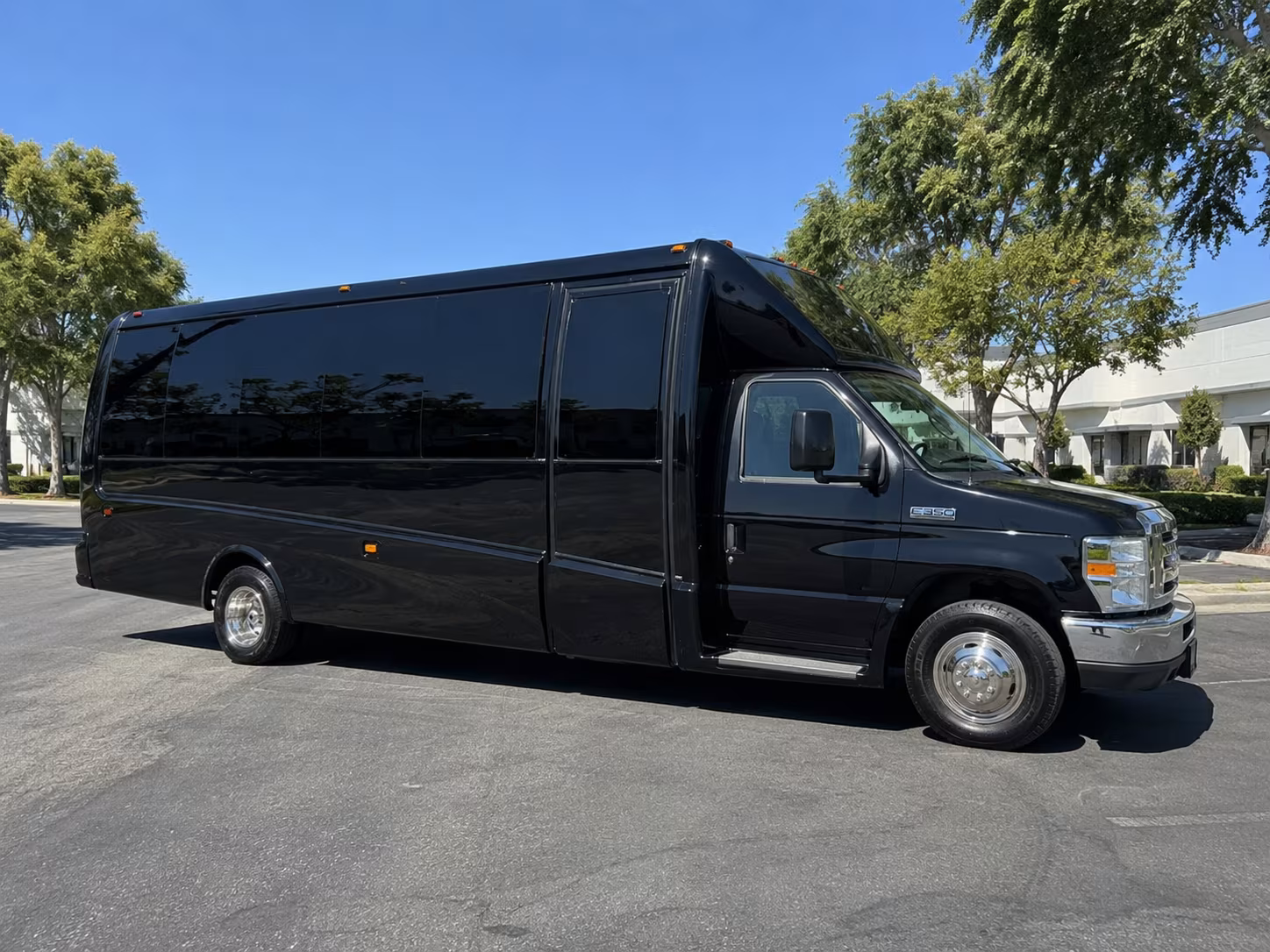 new orleans corporate retreat shuttle bus rentals